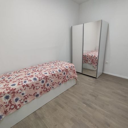Apartment Tona シベニク エクステリア 写真