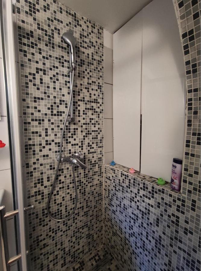 Apartment Tona シベニク エクステリア 写真