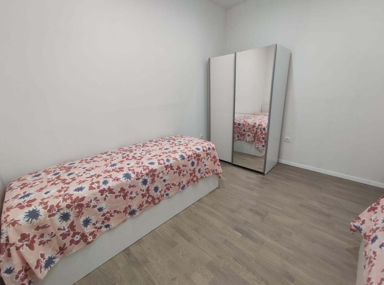 Apartment Tona シベニク エクステリア 写真