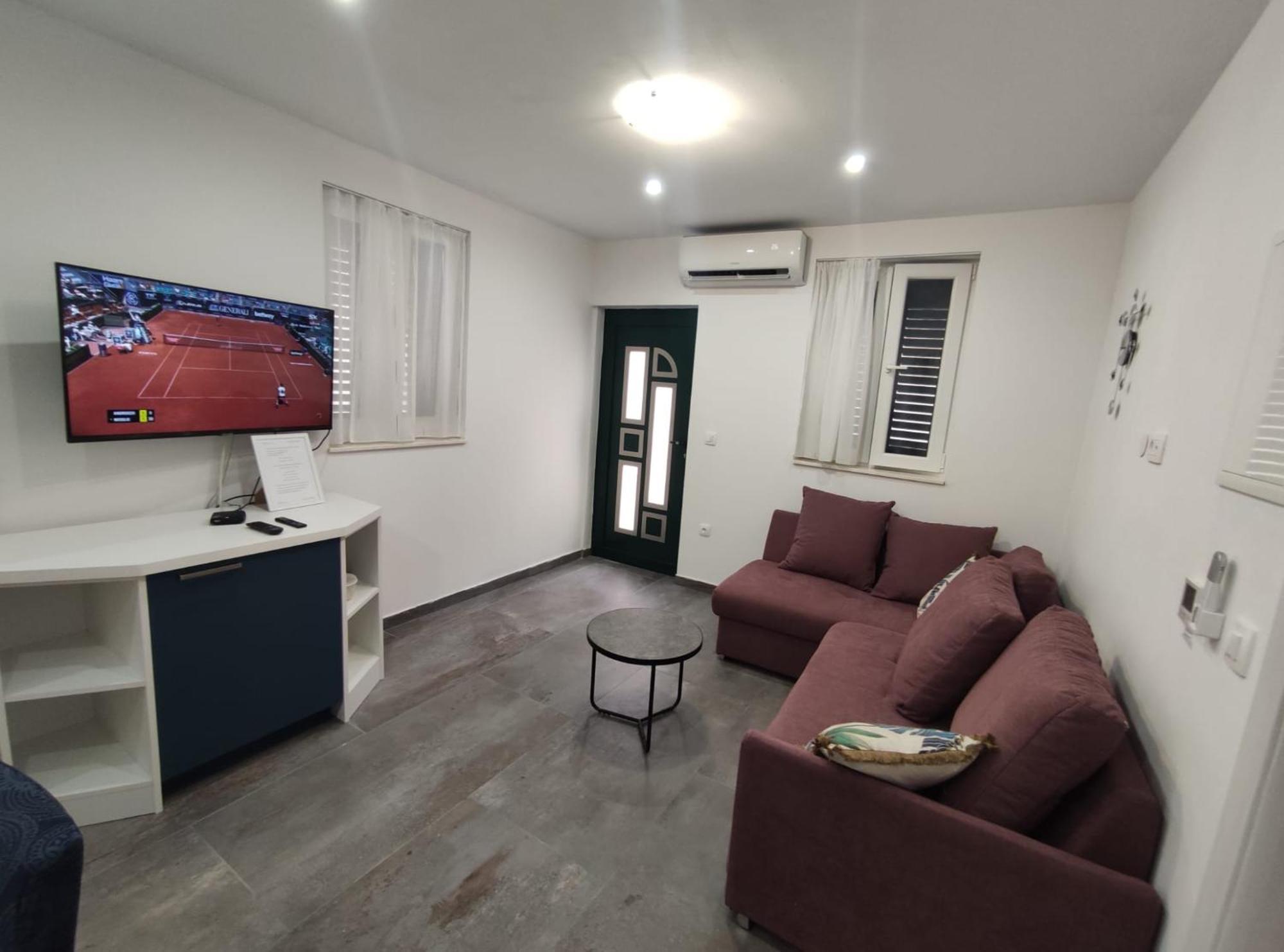 Apartment Tona シベニク エクステリア 写真